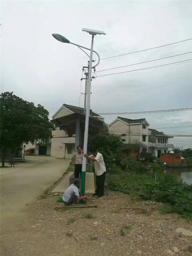 淮北市电路灯太阳能路灯市电太阳能两用路灯价格路灯厂家直销实力商家